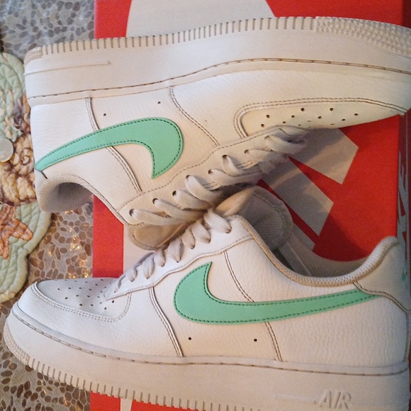 Nike Air Force Ones - Picture 3 of 5